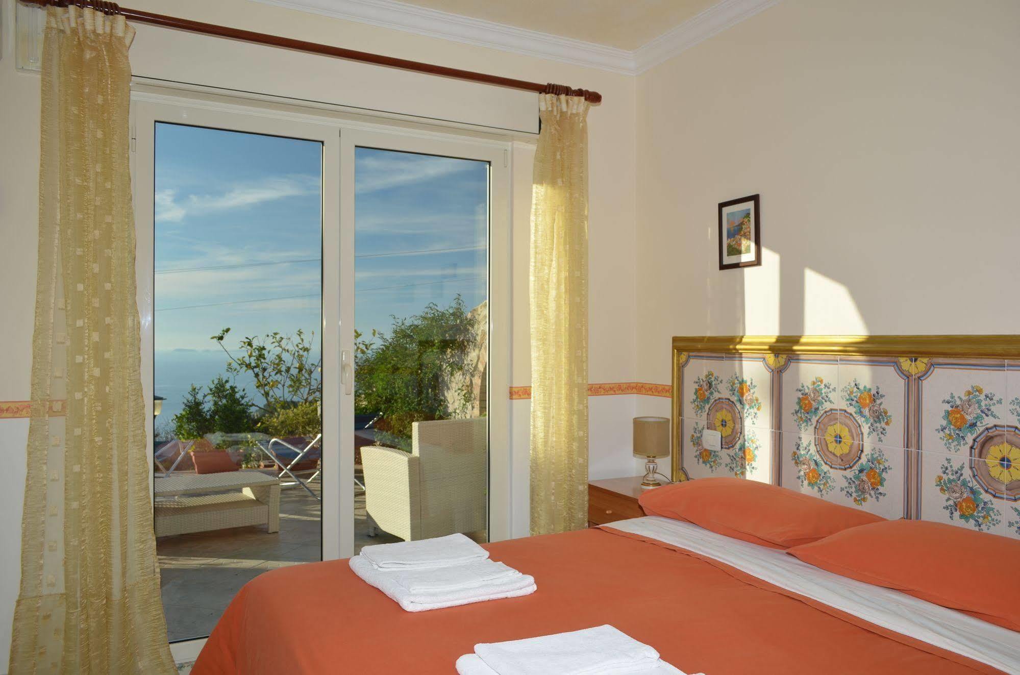 Le Ginestre Di Capri Bb & Holiday House Anacapri  Exteriör bild