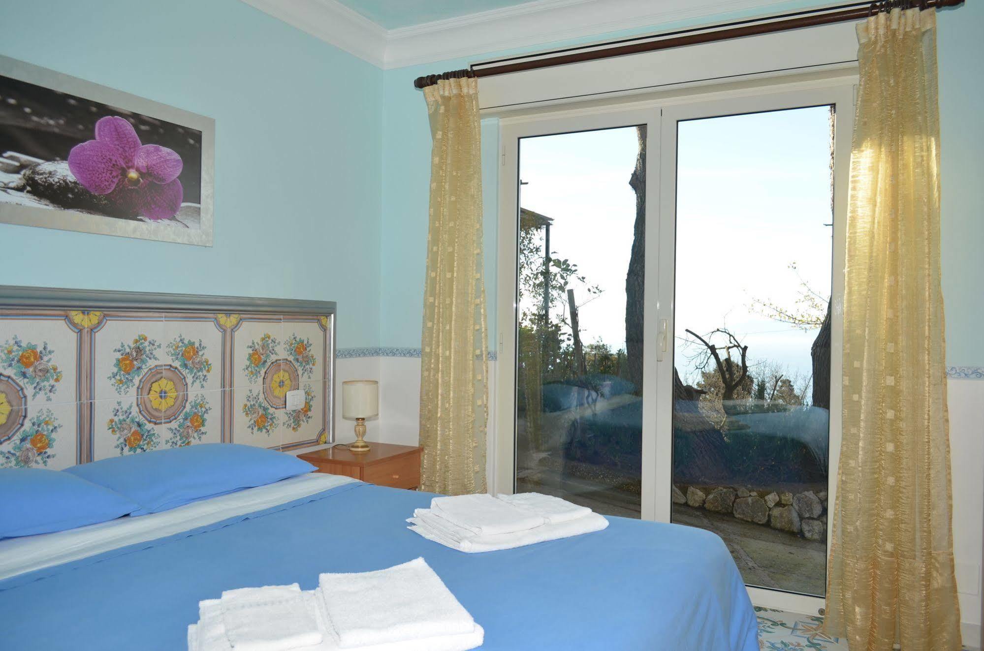 Le Ginestre Di Capri Bb & Holiday House Anacapri  Exteriör bild