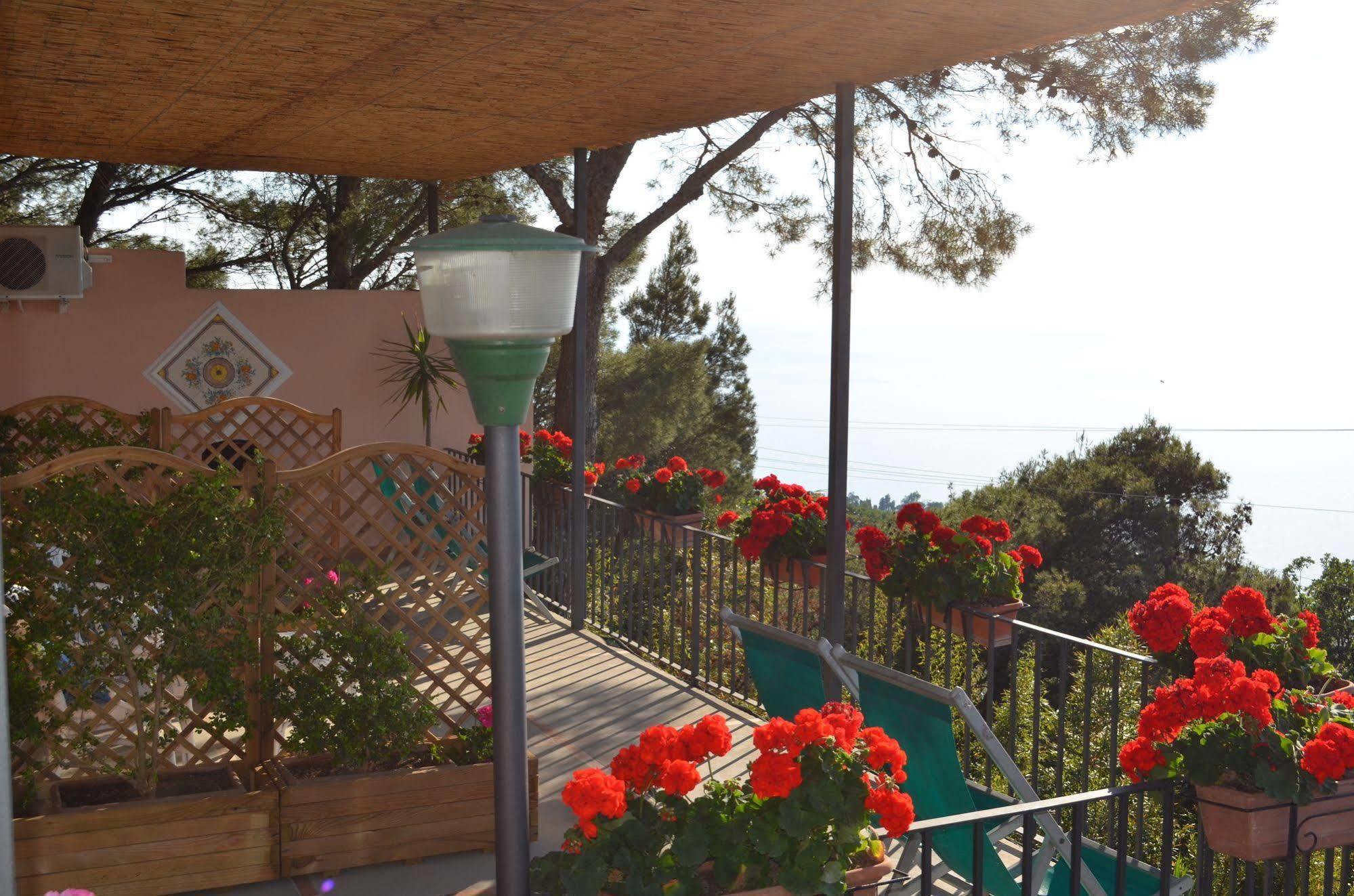 Le Ginestre Di Capri Bb & Holiday House Anacapri  Exteriör bild